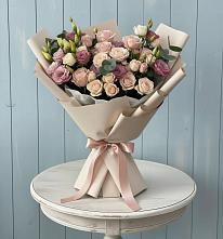 Букет цветов из:  Розы и Лизиантусы в Панино