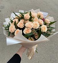 Букет Кремовые розы Латте в Панино