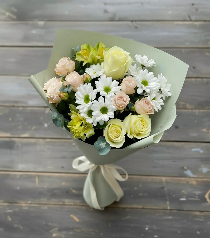 Букет цветов из: Альстромерии, Розы и Хризантемы в Панино