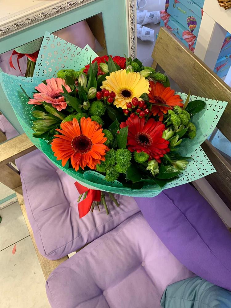 Букет цветов из: Герберы, Хризантемы и Альстромерии в Панино