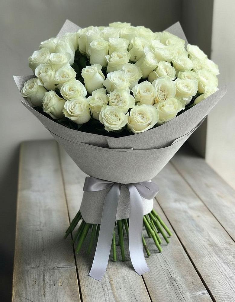 Букет 35 Белых роз в Панино