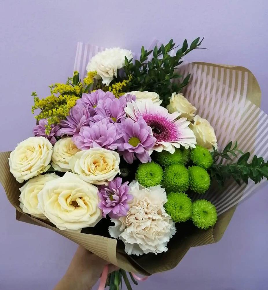 Букет цветов из: Хризантемы, Розы, Гвоздики и Герберы в Панино