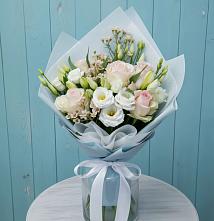 Букет цветов из:  Розы и Лизиантусы #REPLACE_PRED# Панино