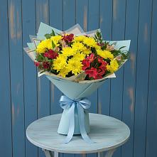 Букет цветов из:  Альстромерии и Хризантемы в Панино