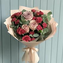 Букет цветов из:  Гвоздики и Розы в Панино