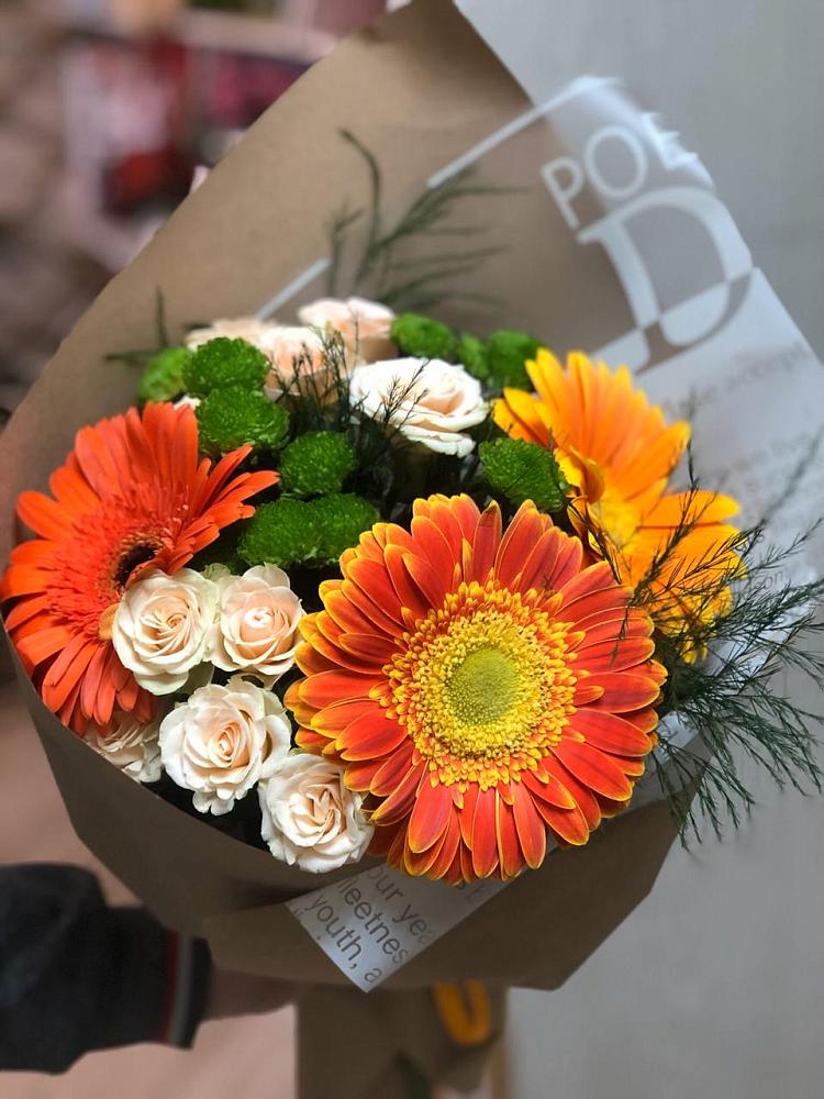 Букет цветов из: Герберы, Хризантемы и Розы в Панино