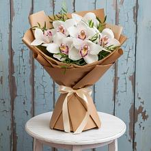 Букет цветов из:  Орхидеи и Розы в Панино